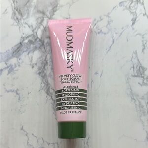 Mudmasky Velvety Glow Body Scrub